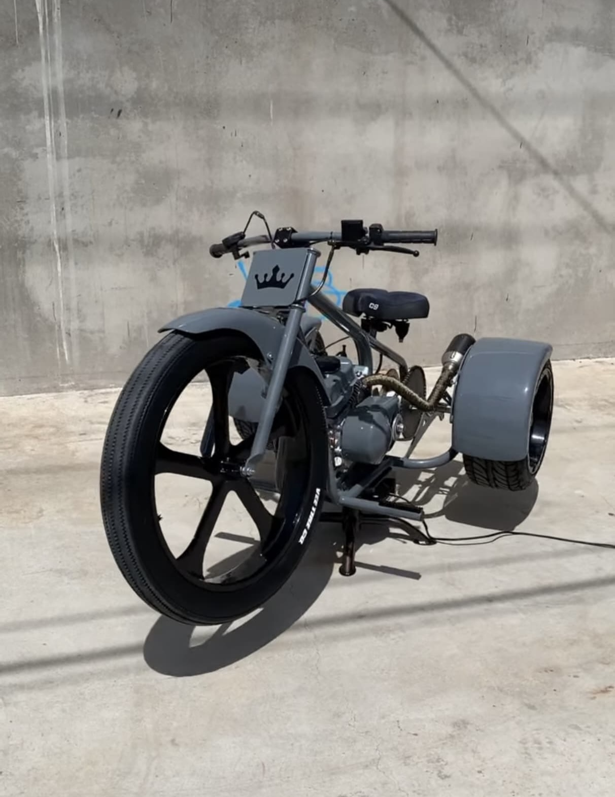 THE GRAY colour 2025 edition THE GRAY colour 2025 edition